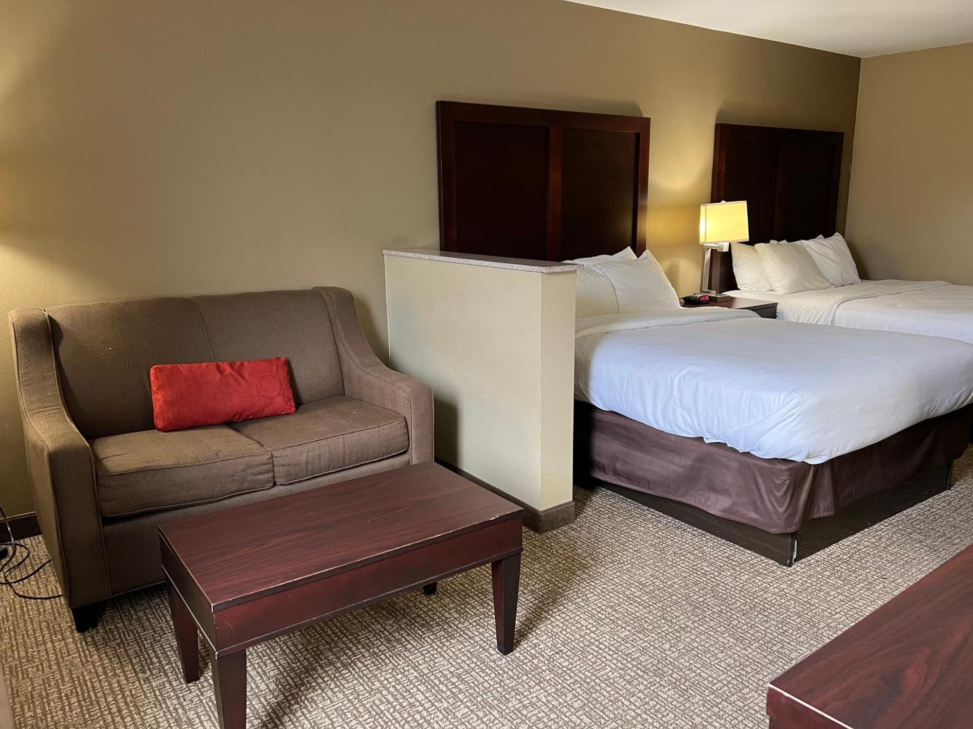 Days Inn & Suites By Wyndham Manheim Lebanon Esterno foto