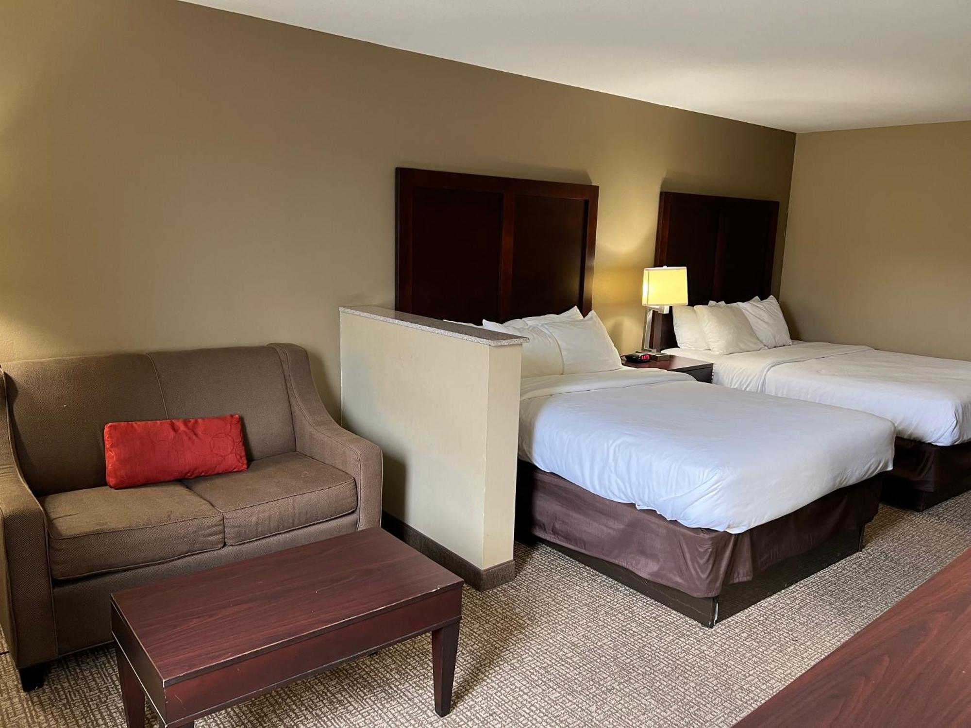 Days Inn & Suites By Wyndham Manheim Lebanon Esterno foto