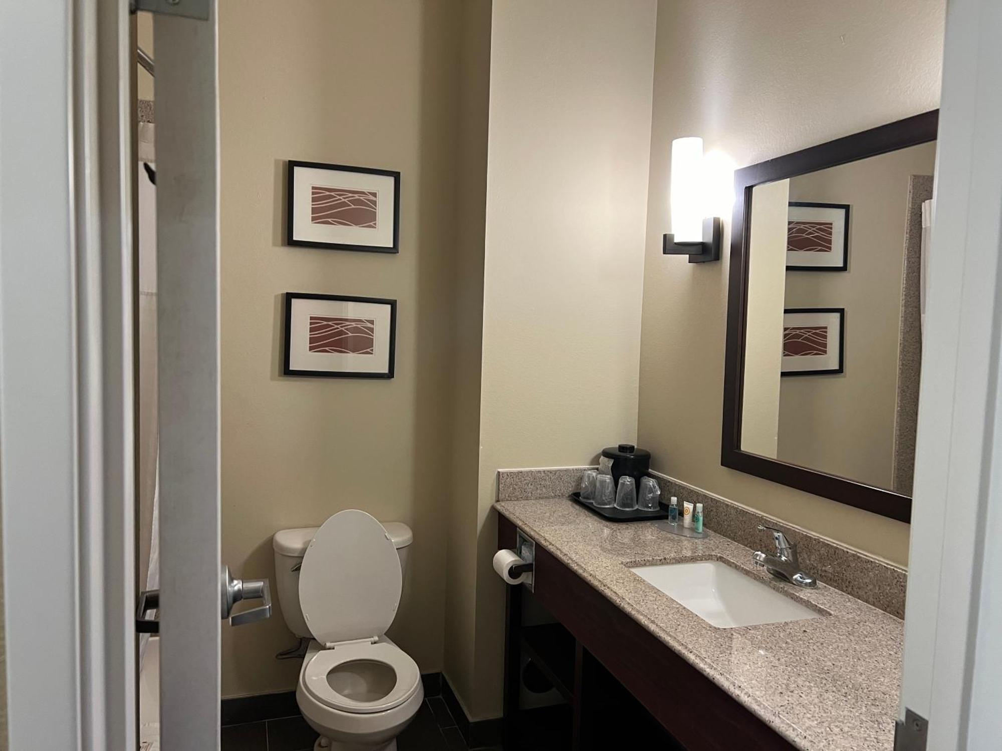 Days Inn & Suites By Wyndham Manheim Lebanon Esterno foto